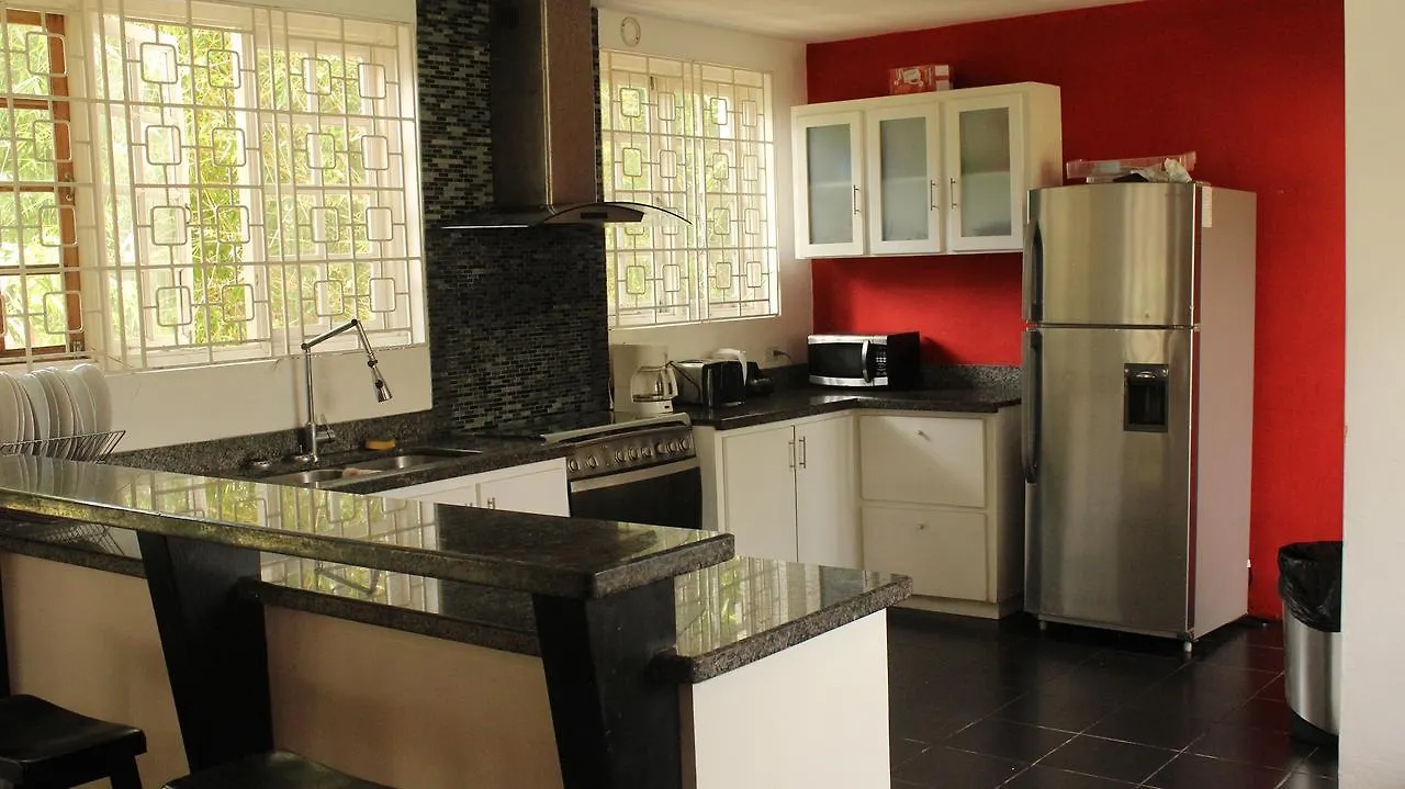 The Artiste'S Boutique By Bohemian Lodges Jamaica