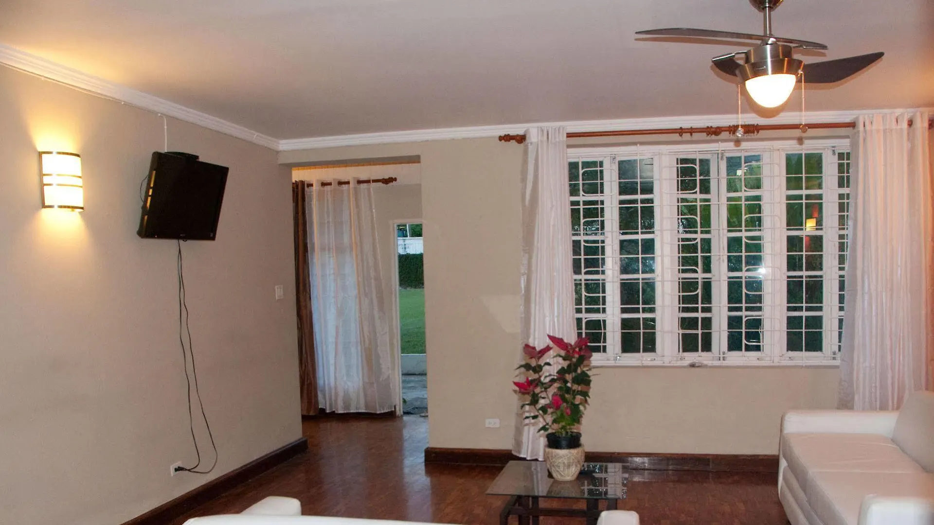 The Artiste'S Boutique By Bohemian Lodges 0*, Kingston Jamaica